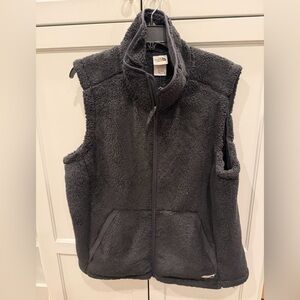 Ladies Northface Vest